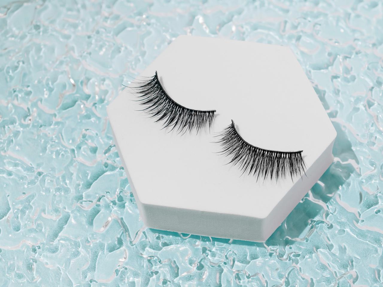 目元に残りがちな「ウォータープルーフマスカラ」をしっかり落とす方法