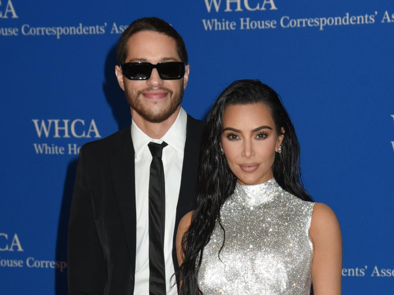 タトゥーで愛を刻む!キム・カーダシアン子供の名前を恋人ピートがタトゥーで入れる