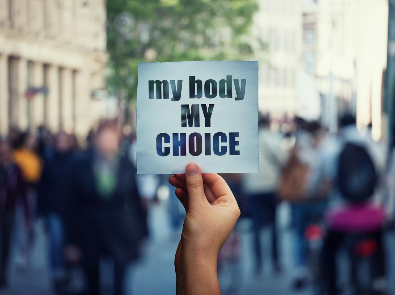 女性の中絶で「配偶者や彼氏の同意」が必要、世界で日本含む『11ヵ国』だけ