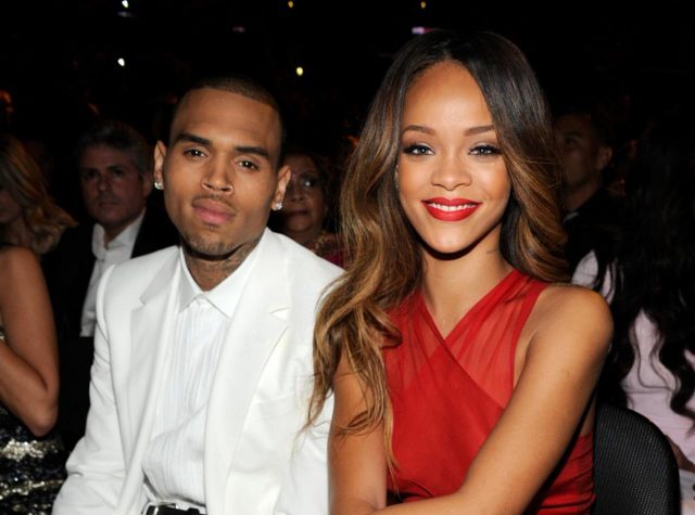 リアーナが出産後に、元カレのクリス・ブラウンが意味深な投稿