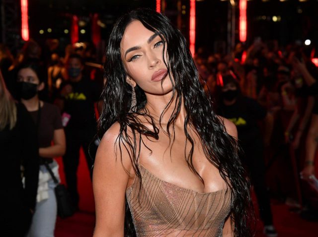 ミーガン・フォックス、衣装に「セックスするための穴」をあけてスタイリストを困惑させる