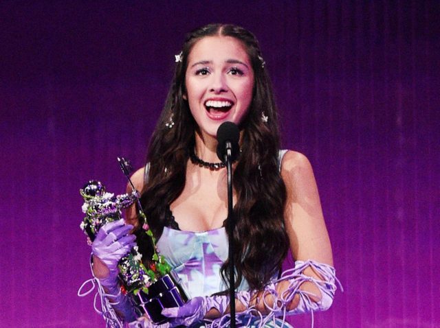 「音を聞くと色が見える」“共感覚”とは？共感覚者の有名人にとって、あの曲は何色に見える？