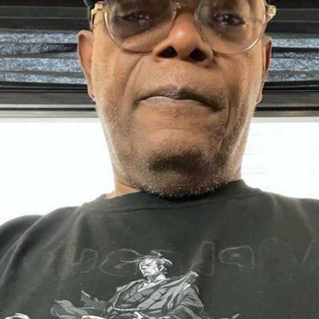 サミュエル・L・ジャクソン、「スター・ウォーズの日」を日本ブランドAPPLEBUMのTシャツでお祝い