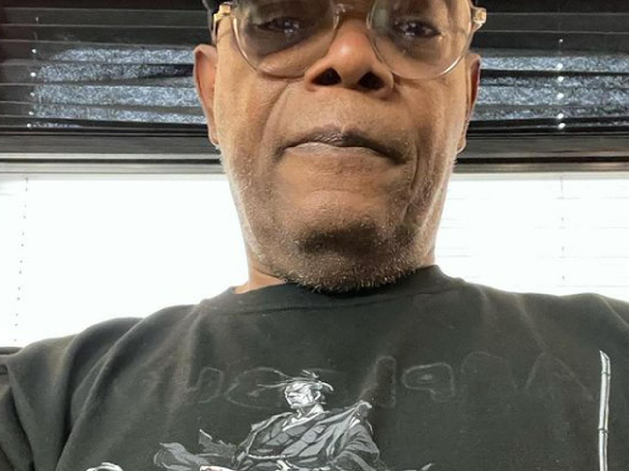 サミュエル・L・ジャクソン、「スター・ウォーズの日」を日本ブランドAPPLEBUMのTシャツでお祝い