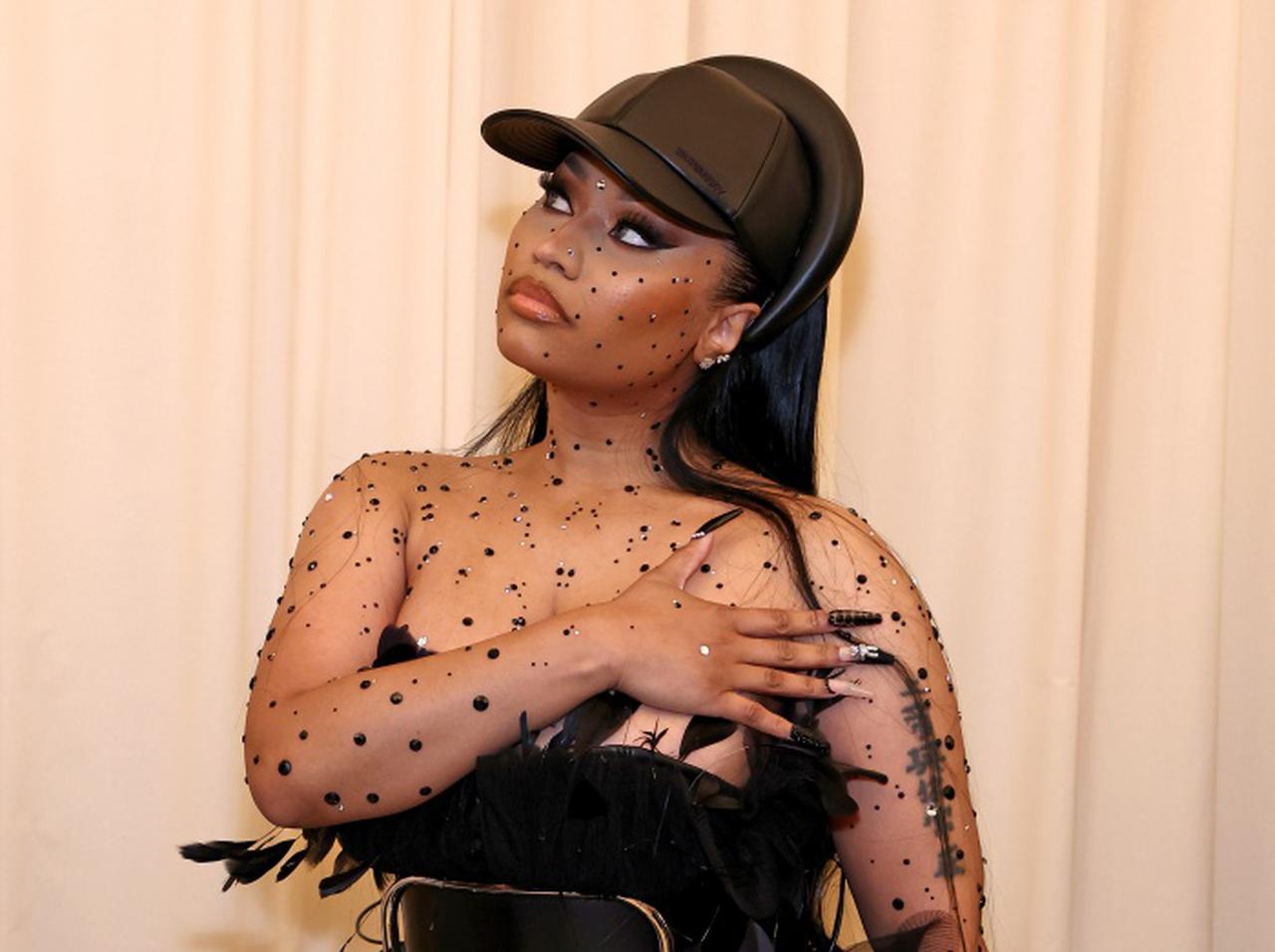 ニッキー・ミナージュ、“胸ポロ寸前”の衣装について「衝撃の事実」を明かす【メットガラ2022】