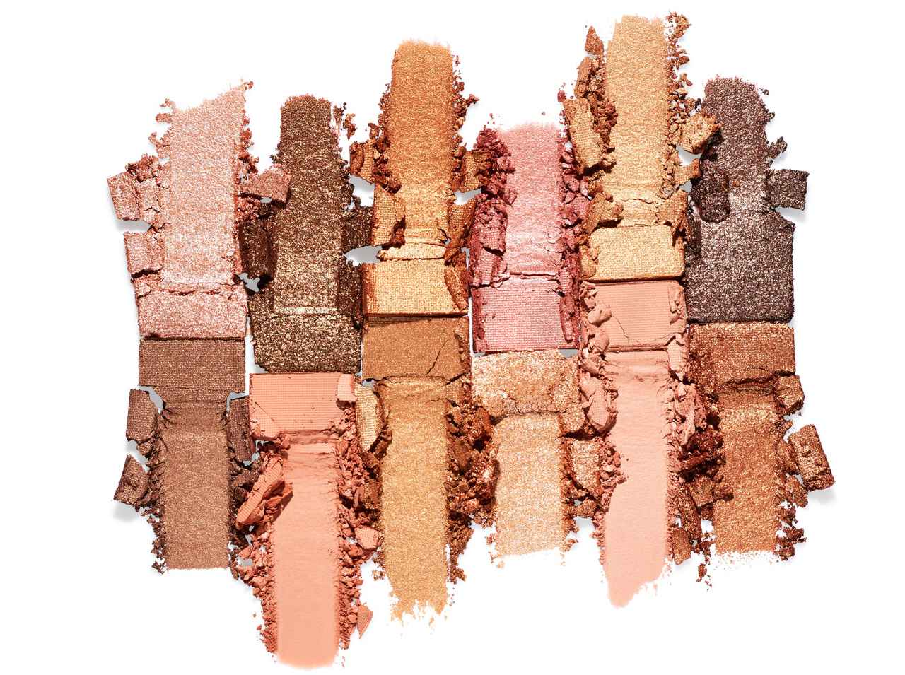 アイシャドウがしっくり来ない！その原因別の色やタイプ選び、塗り方のコツ