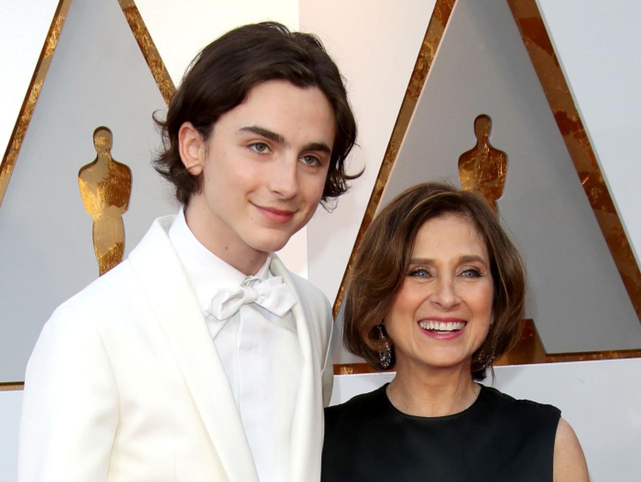 名門大学を中退したのは「正しい決断」、ティモシー・シャラメの母親が当時の心境を明かす