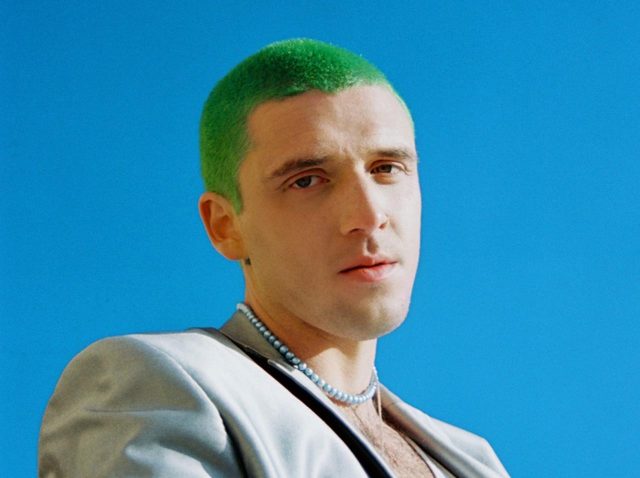 LAUVが明かす、友人であるBTSのメンバーたちとの出会い【独占】