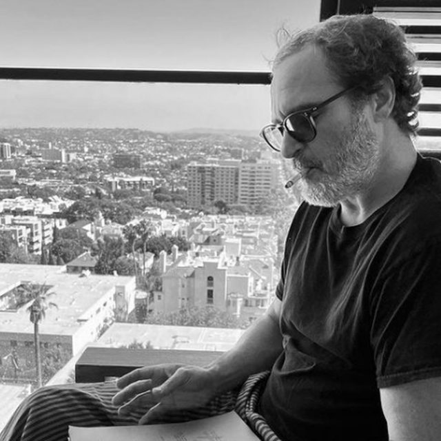 『ジョーカー』続編にホアキン・フェニックス続投、「感応精神病」という副題の意味は？