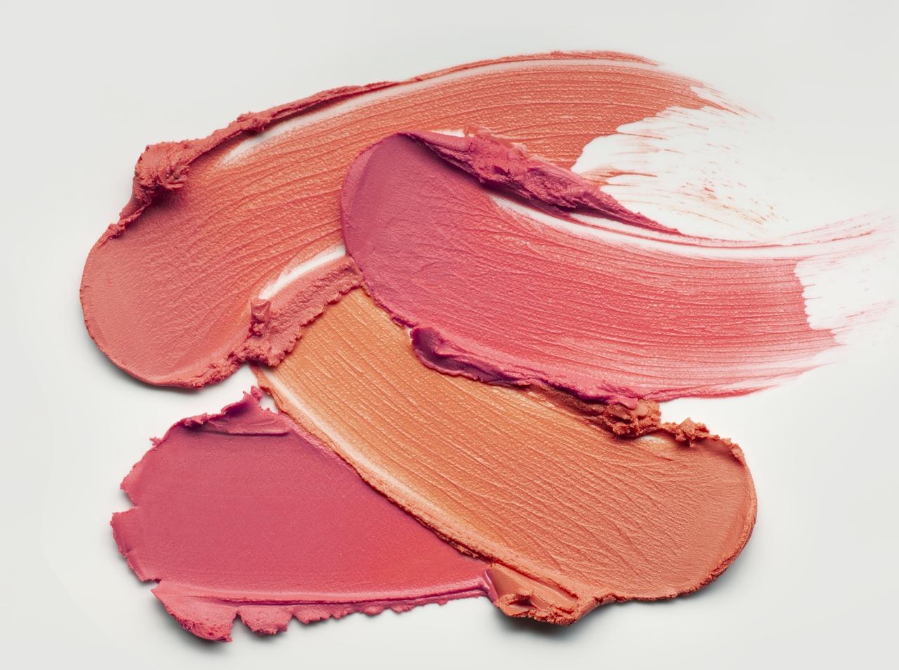 クリームチークがムラになる原因は「塗り方」!キレイに仕上げる3つの方法