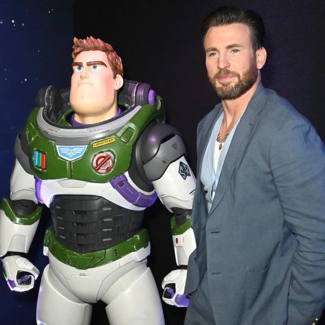 『バズ・ライトイヤー』同性キスシーンを「早送りする」とした映画館が炎上して宣言撤回