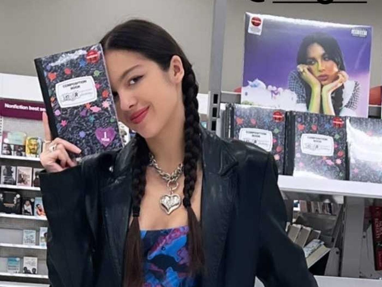 オリヴィア・ロドリゴ、お気に入りブランドで作るY2Kコーデ【セレブの最新スタイル】