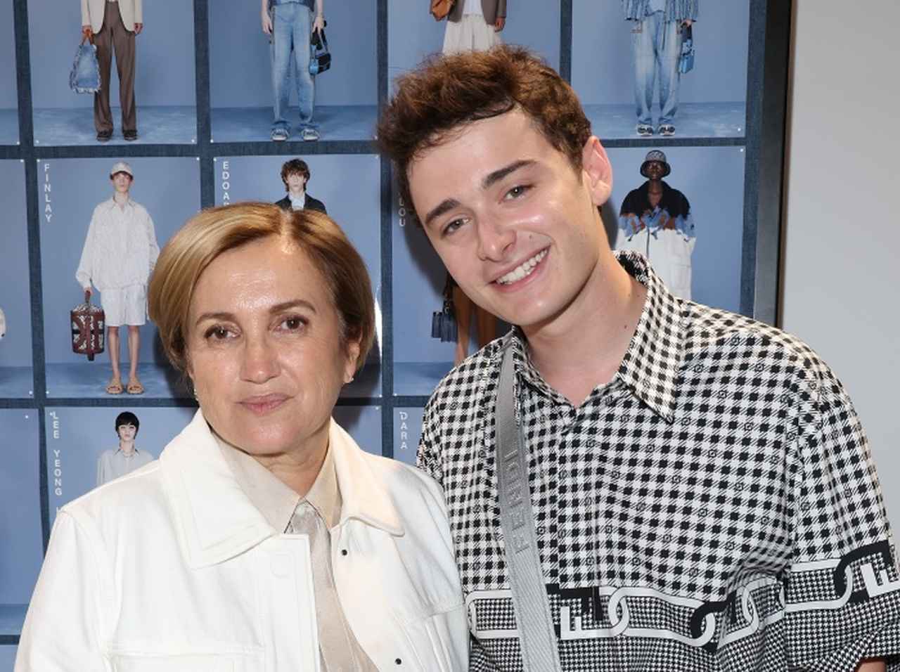 ノア・シュナップ、“暗号資産の財布”のアクセを持ってフェンディのファッションショーへ