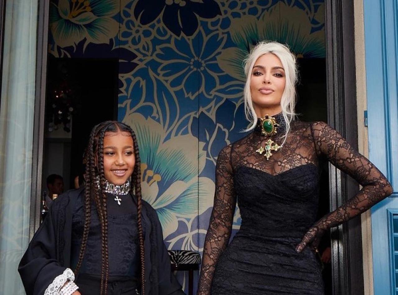 11年前のドレスをアップサイクル!キム・カーダシアンが姉の結婚式で着用したドレスの秘密