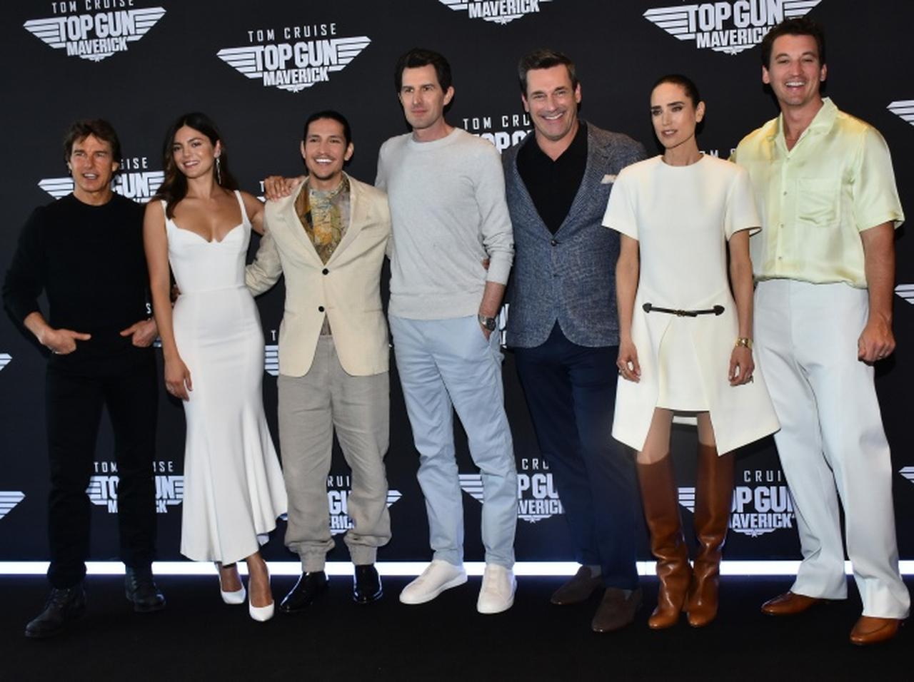 『トップガン マーヴェリック』ビーチシーンで“仲間はずれ”だった出演者の「本音」に爆笑