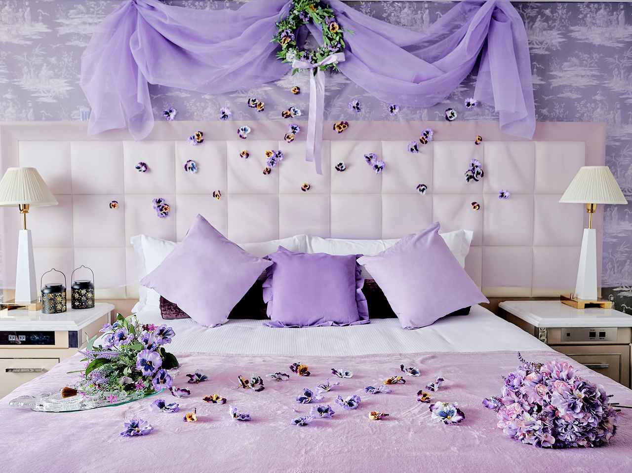ラベンダー色と優雅な花で彩るコンセプトルーム、ホテル インターコンチネンタル 東京ベイで展開
