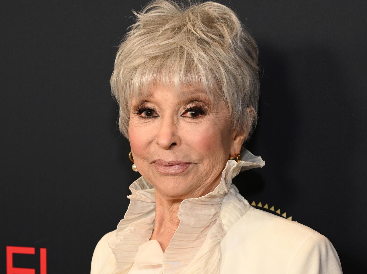 中絶違法時代にマーロン・ブランドの子を中絶、90歳リタ・モレノが告白「死んでいたかもしれなかった」