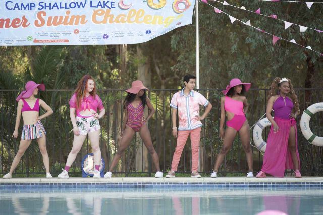 『HSM』への伏線がいっぱい！ ドラマ『ハイスクール・ミュージカル：ザ・ミュージカル』のカメオ出演、楽曲カバー、小道具…