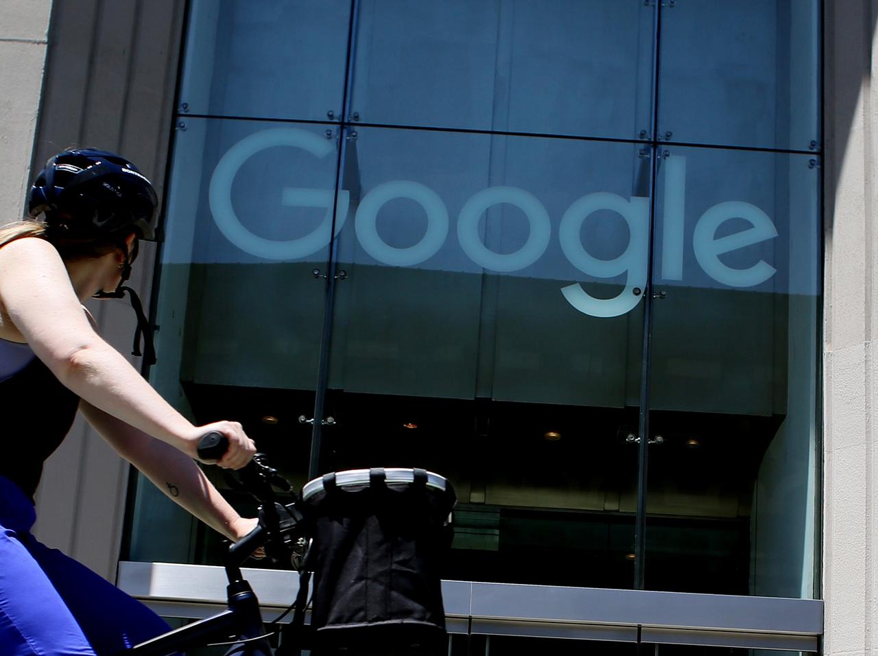 Googleが女性の「位置情報」記録を自動削除、その“理由”とは？