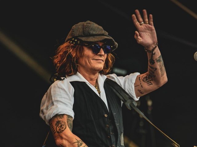 ジョニー・デップ、新曲で元妻アンバー・ハードを遠回しにディスる