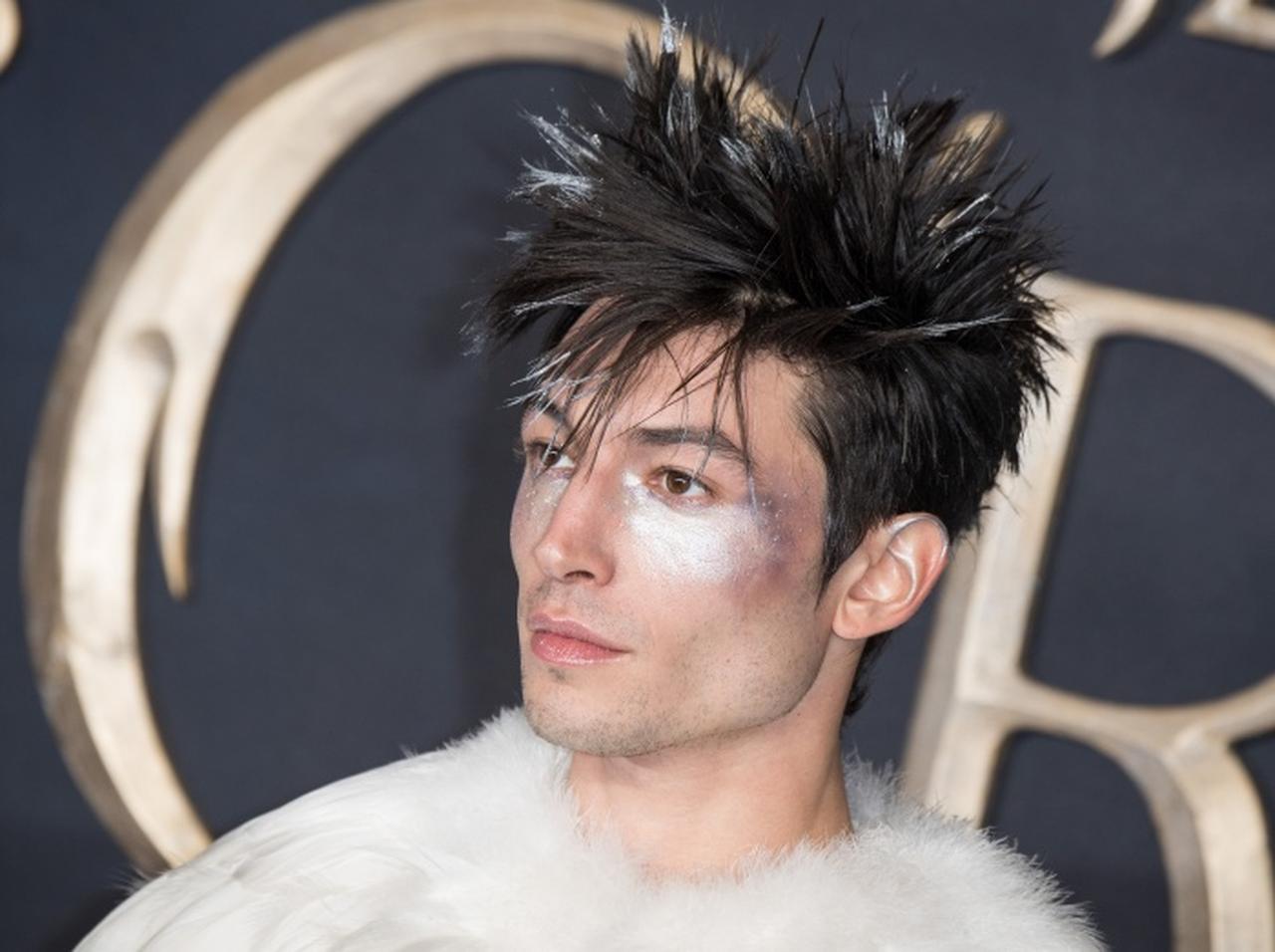 『ファンタビ』出演のエズラ・ミラー、波紋呼んだ「首絞め動画」に映っていた女性が沈黙を破る