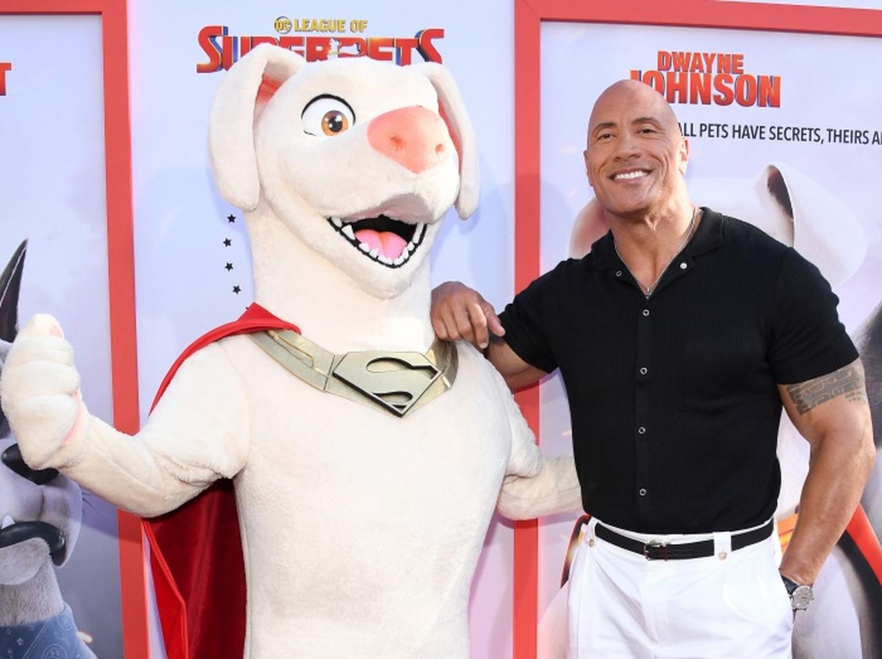 ドウェイン・ジョンソンが“着ぐるみ”の「中の人」に、まさかの事態にファン騒然