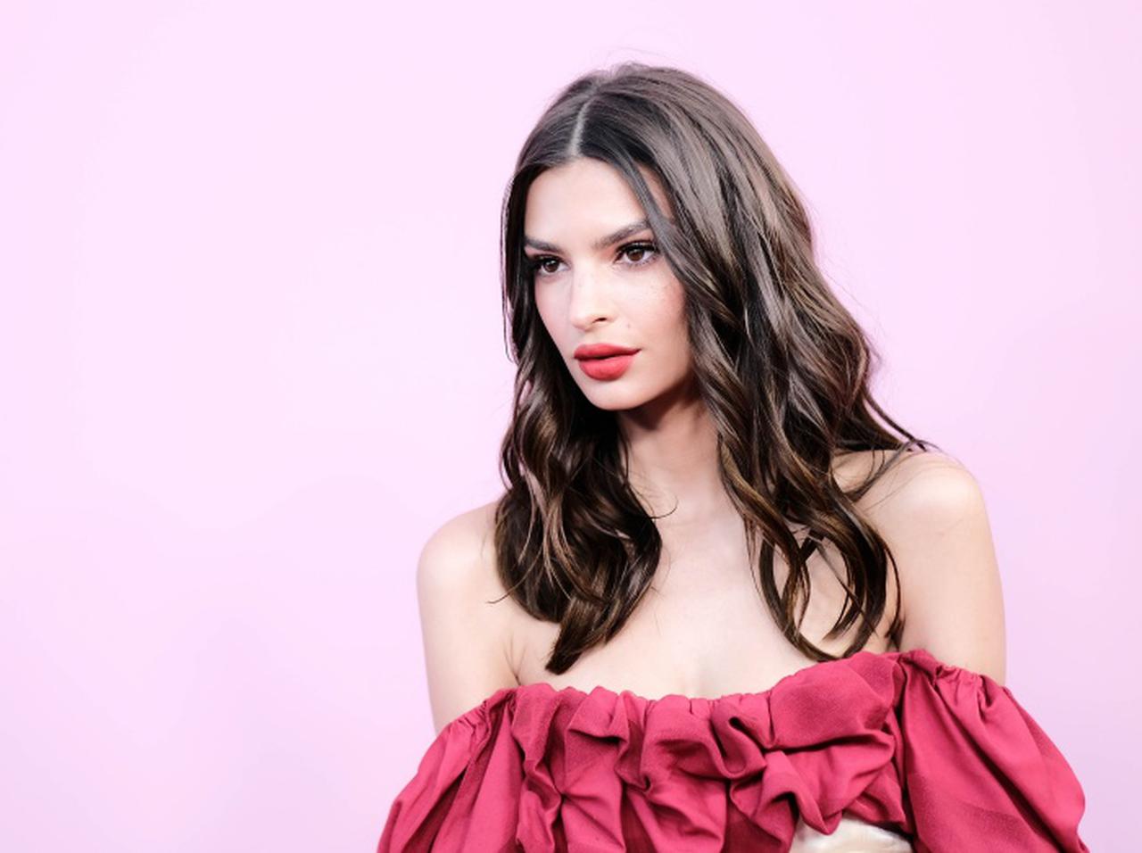 エミリー・ラタコウスキー、「イケてる女子は政治に無関心」という固定概念に物申す