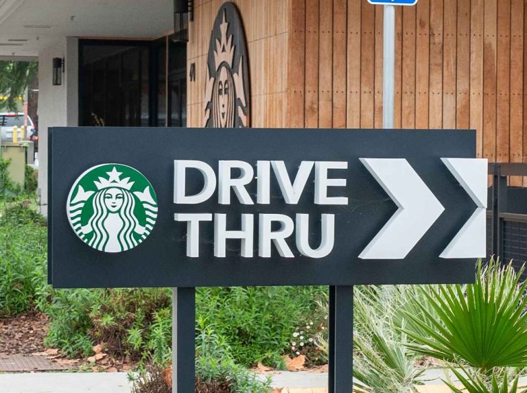 スターバックス店員、「めんどくさい客」を“帰らせる方法”が最高
