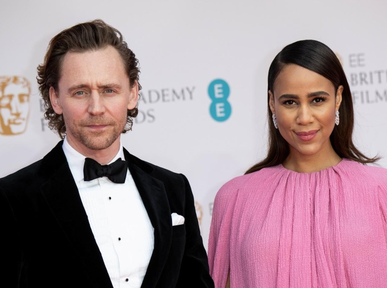 MCUのロキがトム・ヒドルストンがパパに！ 婚約者がイベントで妊娠発表