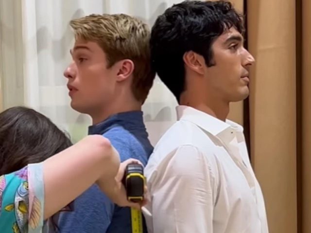 イギリス王子とアメリカ大統領の息子のラブ！『赤と白とロイヤルブルー』撮影完了、可愛すぎる舞台裏動画を公開