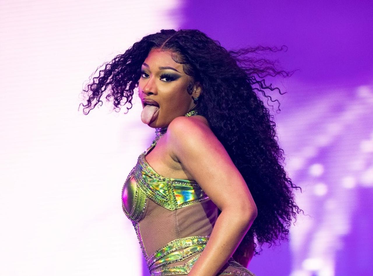 『セーラームーン』をディスりプチ炎上したメーガン・ジー・スタリオン、サマソニでセーラームーンに