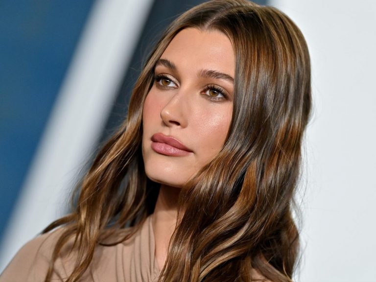 “ゆらぎ肌”のレスキューコスメ!ヘイリー愛用「シカクリーム」が日本でも買える