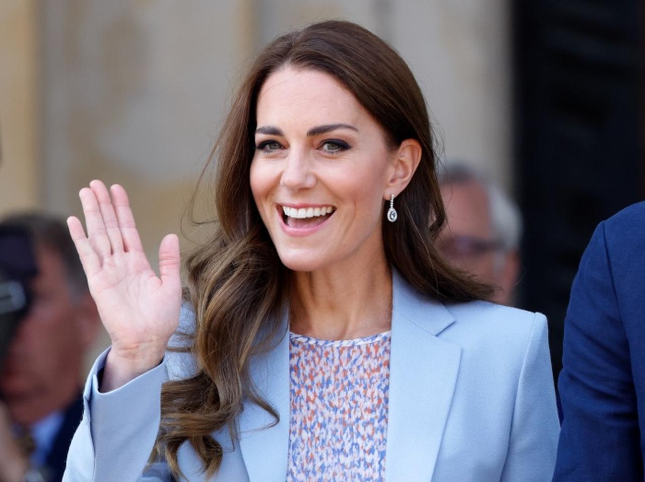 キャサリン妃と子どもたちが「まさかの場所」に現れて騒然、さすがにこれは驚く…!