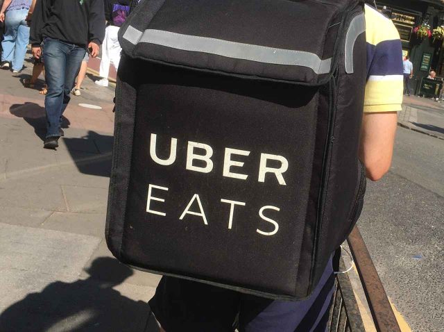 “それぐらいならむしろ要らん！”、ウーバーイーツ配達員が経験した「チップ」の金額が最低限すぎて笑ってしまう