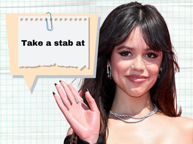 ドラマ『ウェンズデー』でウェンズデーがルームメイトから言われた「Take a stab at」ってどんな意味？