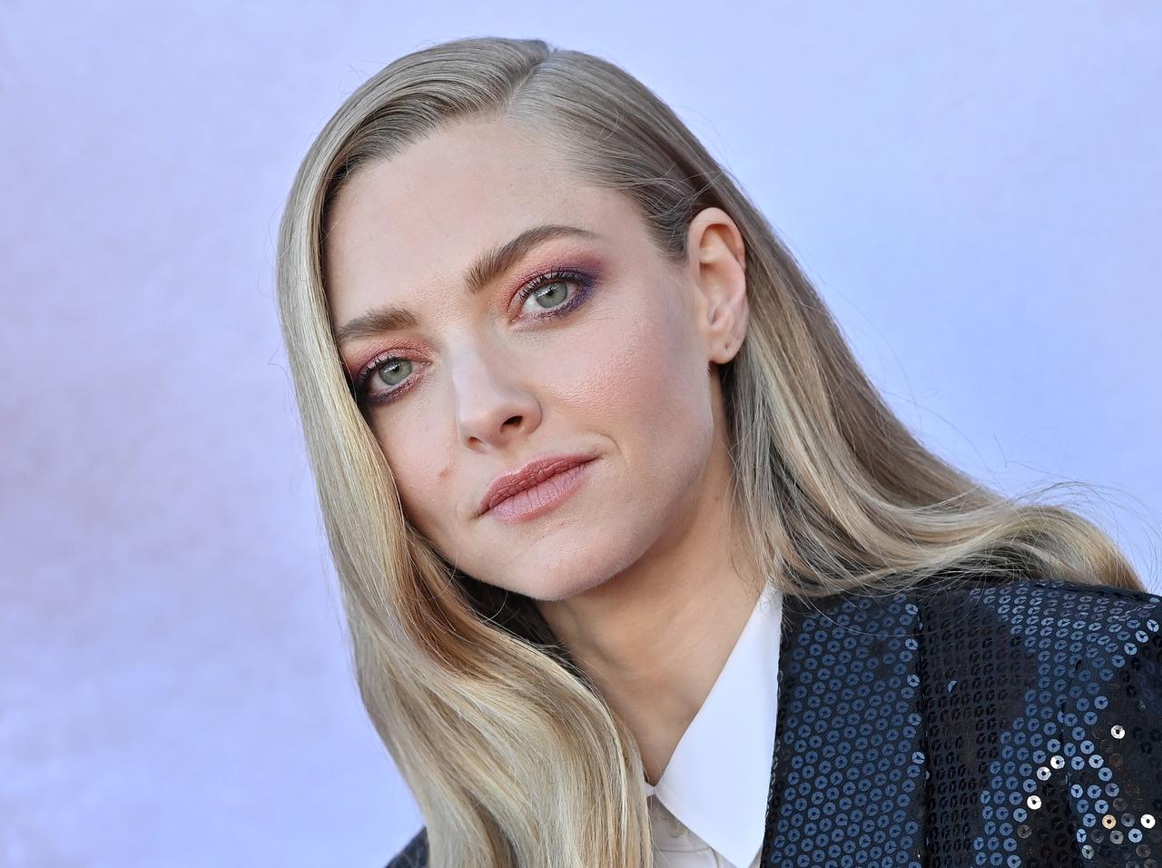 19歳でヌード撮影に後悔、アマンダ・サイフリッドが「なんで私はそれで良いとしたのか?」と振り返る