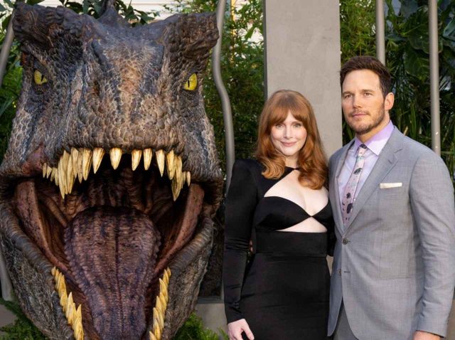 映画『ジュラシック・ワールド』の「ギャラ格差」問題、ブライス・ダラス・ハワードから話を聞いたクリス・プラットが“行動”を起こす