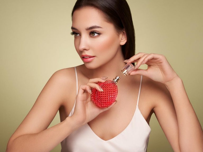 夏こそ香水を楽しみたい!暑い季節におすすめのつけ方と注意点