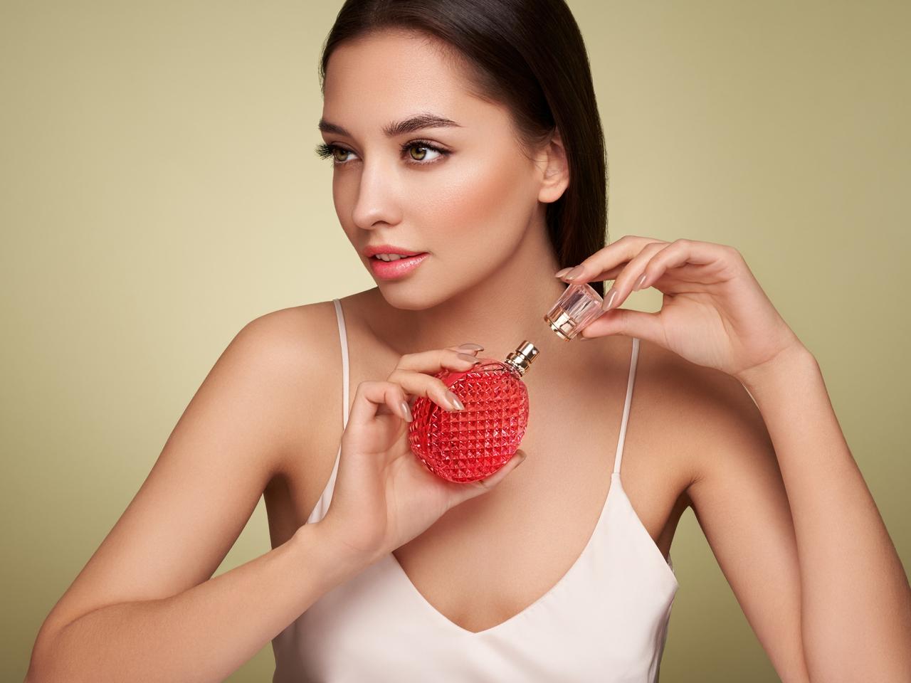 夏こそ香水を楽しみたい!暑い季節におすすめのつけ方と注意点