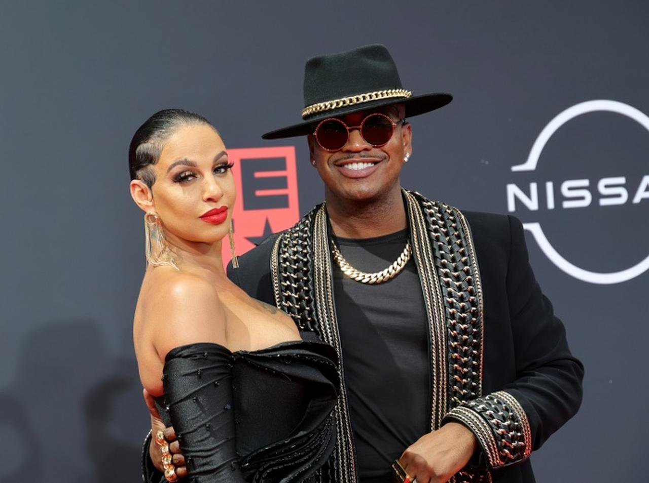 妻が8年間の浮気を告発、しかし浮気の当事者であるニーヨはいいねで反応