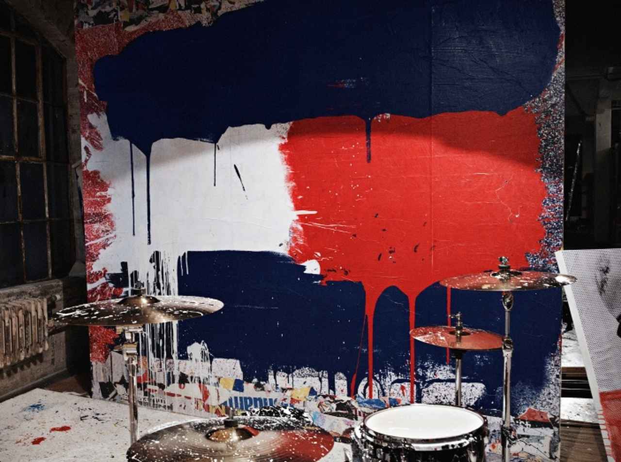 トミー・ヒルフィガー、アンディ・ウォーホルに影響を受けた「Tommy Factory」を発表