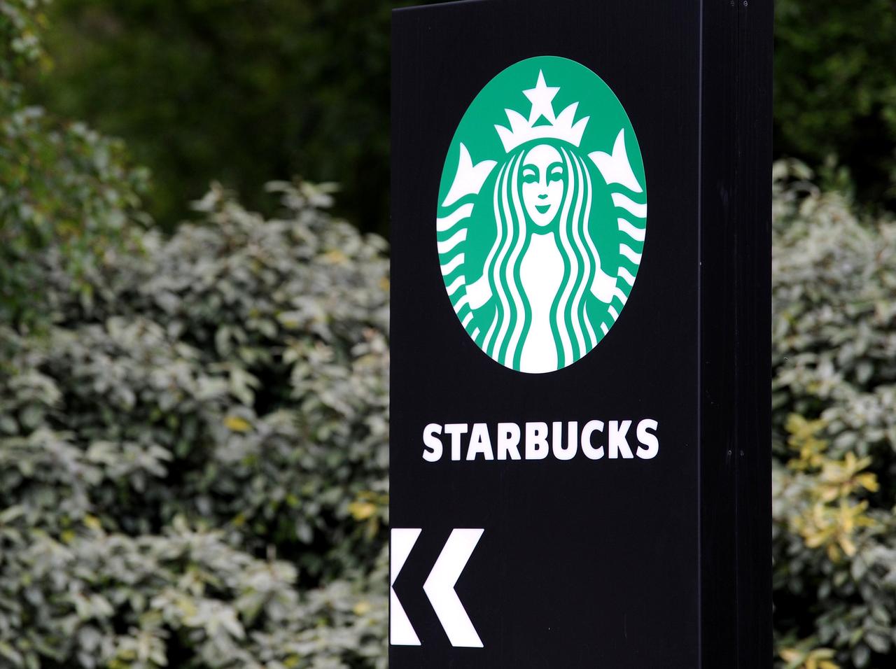 スターバックス、ドライブスルーの窓から「見えてる光景」がジワる