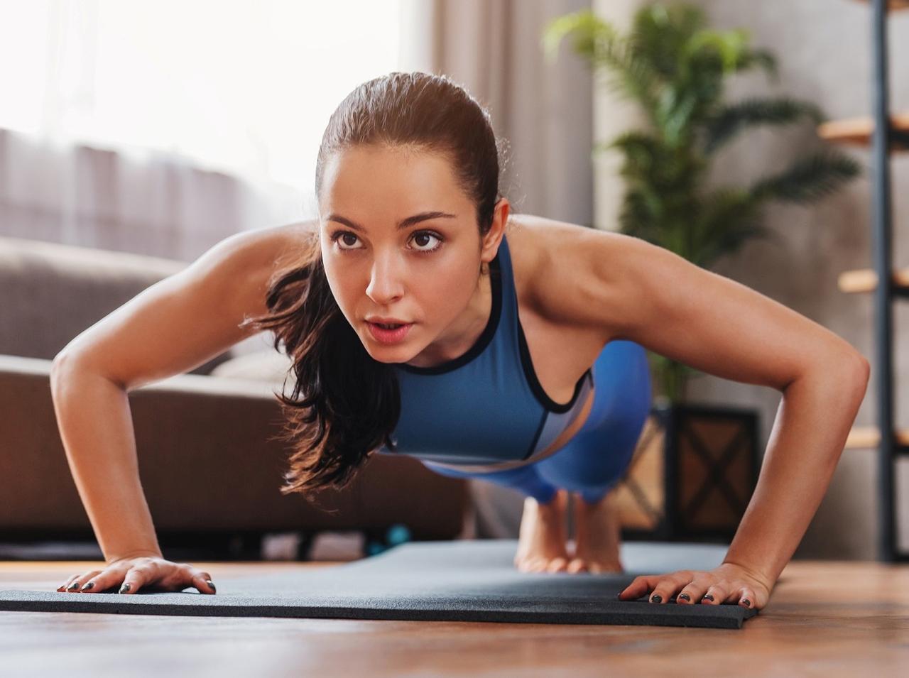 腕立て伏せがうまくできない?効果が出る正しいフォームを取得できる裏ワザ