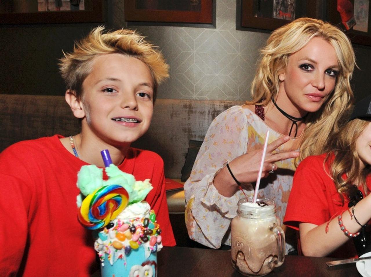 ブリトニー・スピアーズ、“何ヵ月も会ってない”とされる15歳息子が「不仲説の真相」を語る