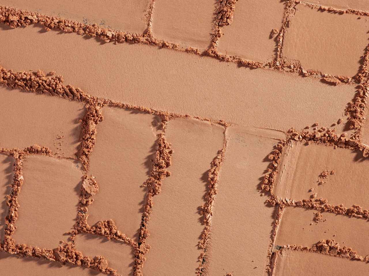 乾燥肌でもOK！粉吹きせず「マット肌」を叶えるファンデの塗り方