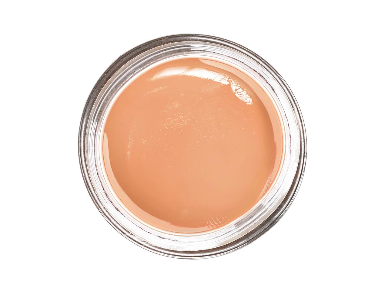 海外で話題の「バームファンデ」とは?ほかのファンデとの違いとおすすめの使い方