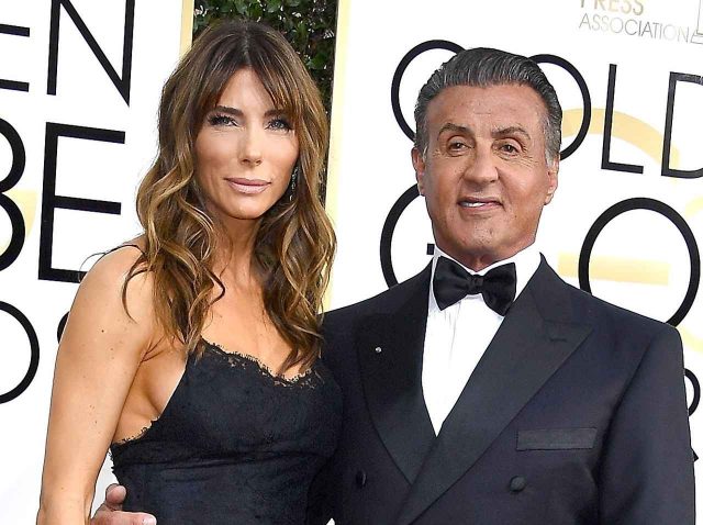 シルヴェスター・スタローン、離婚協議中の妻のタトゥーを変更！でも未練タラタラ