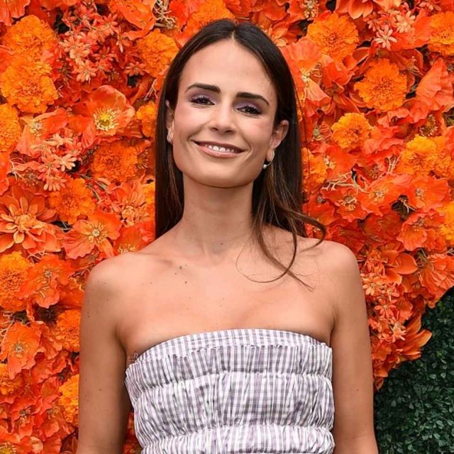 『ワイスピ』ミア役のジョーダナ・ブリュースターの結婚式にファミリーが集結、故ポール・ウォーカーへのトリビュートも