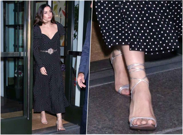 アナ・デ・アルマス、ワンピース1枚で作る大人な甘口コーデ【セレブの最新スタイル】