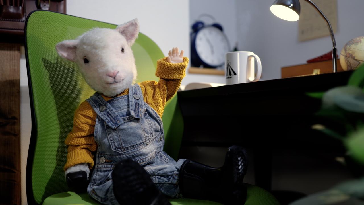 来日中の“羊ではない何か”「アダちゃん」、登録者100万人のコマ撮りアニメーターの手で命を吹き込まれる